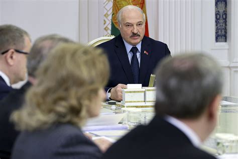 EU to slap new sanctions on Belarus as migrant crisis escalates