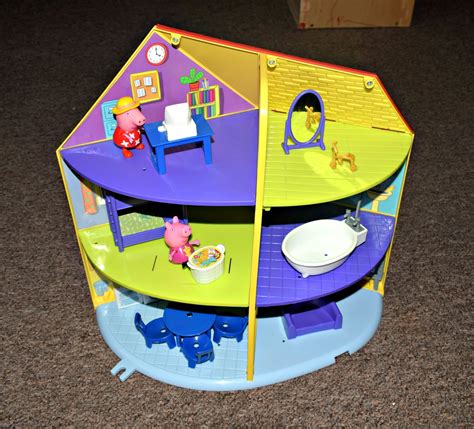 Tantrums To Smiles: Peppa Pig Family Home Playset **REVIEW**