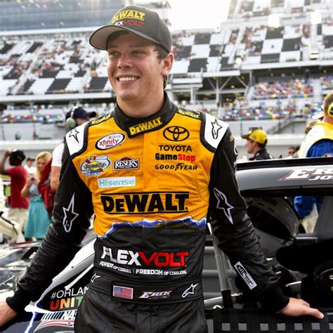 NASCAR Race Mom: Erik Jones Lands First Cinch Of 2016 XFINITY Series Chase