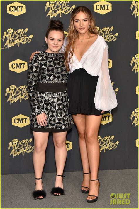 Mason Ramsey Joins Lennon & Maisy Stella at CMT Music Awards 2018 ...