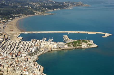 Marina di Vieste in Vieste, Puglia, Italy - Marina Reviews - Phone ...