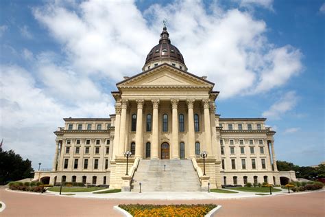 Kansas State Capitol | Topeka | Let's Roam Local Guide