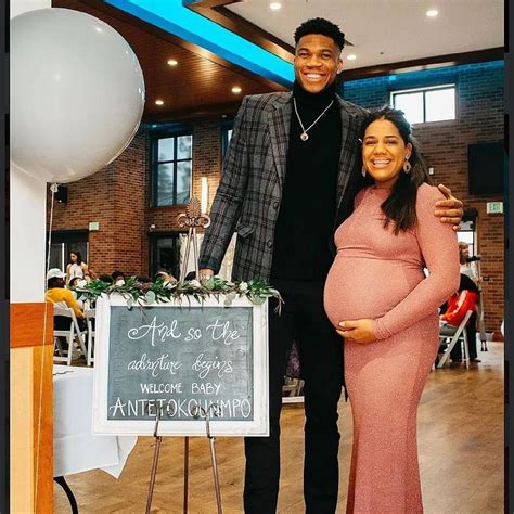 Who is Giannis Antetokounmpo's Girlfriend, Mariah Riddlesprigger?