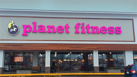 Gym in Medford, MA | 696 Fellsway | Planet Fitness