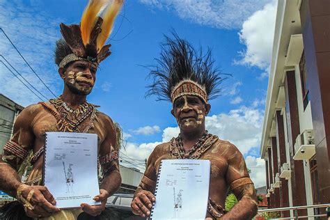 In West Papua, using culture to save the forest - Greenpeace International