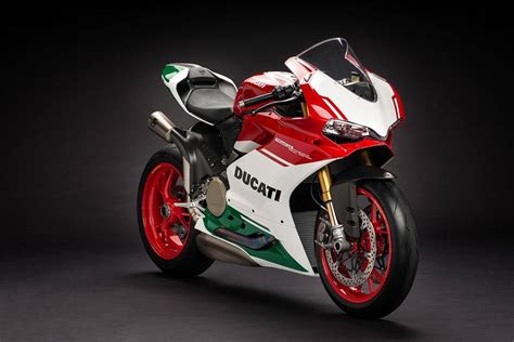 The End Of An Era: Ducati 1299 Panigale R Final Edition