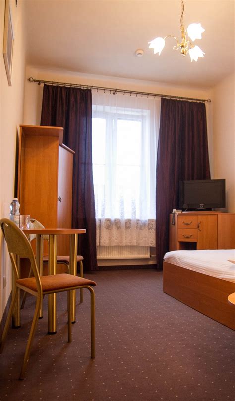 Hotel Mazowiecki *, PHH Hotels, Backpackers Hotel Warsaw center.