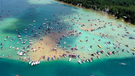 17 Best Reasons Why You Must Visit Torch Lake, Michigan | TouristSecrets