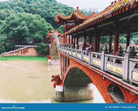 Leshan Haoshang bridge editorial stock image. Image of high - 126758604