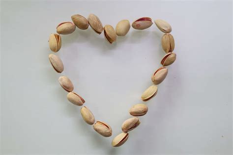 Pistachios | heart-shaped – FreeCaptures