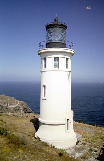 Anacapa Island Lighthouse, California at Lighthousefriends.com