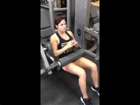 Glute Bridge on the leg extension - YouTube