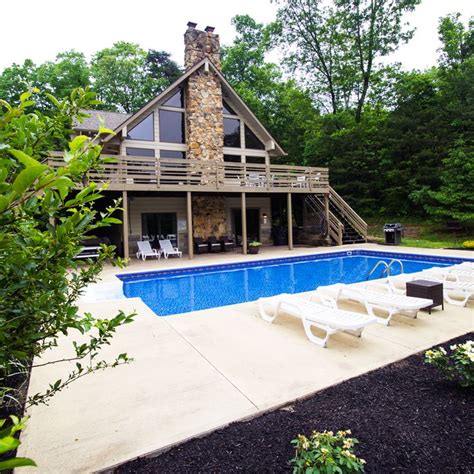 Relax in a Stunning Cabin with a Pool in Hocking Hills, Ohio