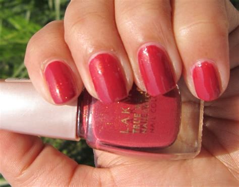 Top 5 Nail Polish Brands in India – Pick the best! - CouponDekho