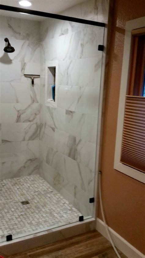 Shower – Calacatta, Basketweave, and Kingswood | Tile and countertops | Santa Rosa Tile Supply, Inc.