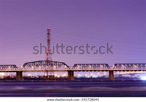 Victoria Bridge Night Connecting Montreal South Stock Photo 545738044 | Shutterstock