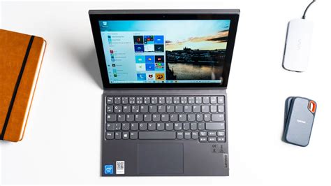 Top 10: The Best Tablets With Keyboards | 2021 Edition