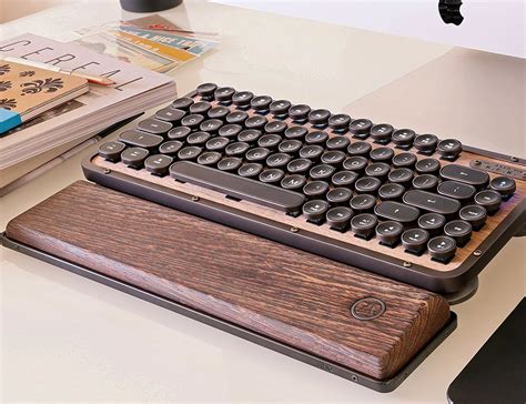 Azio Retro Compact Mechanical Keyboard » Gadget Flow