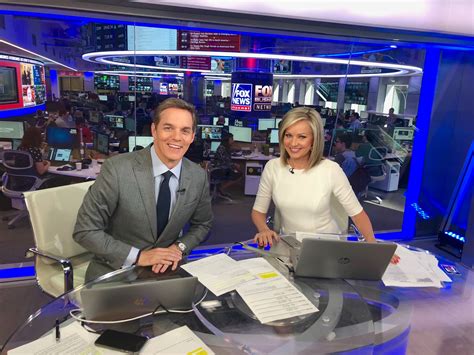 WATCH: Bill Hemmer and Sandra Smith... - America's Newsroom | Facebook