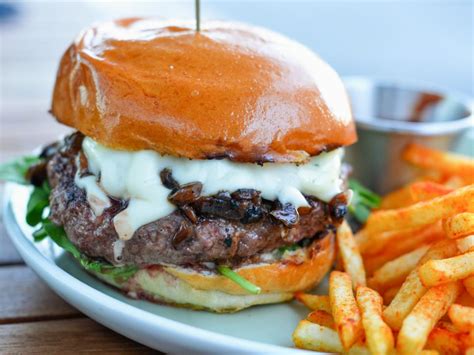 Best Burgers in Los Angeles : Food Network | Restaurants : Food Network ...