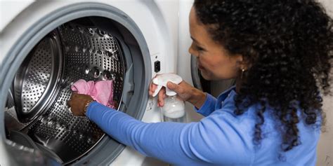 How Do You Remove Hair From Clothes In The Washing Machine