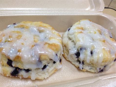 How many calories in a Boberry biscuit from Bojangles?