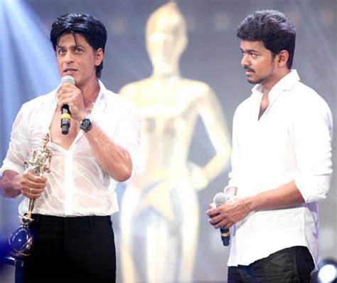 vijay photos at vijay awards 2013 | 123cinegallery