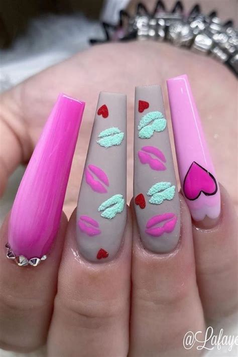 کاشت ناخن ، ترمیم ، ژلیش ، کاور و لمینت در شیراز | Valentine's day nail designs, Fall nail art ...