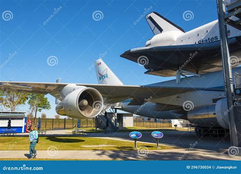 Space Shuttle in Johnson Space Center, Houston, TX, USA Editorial Stock ...