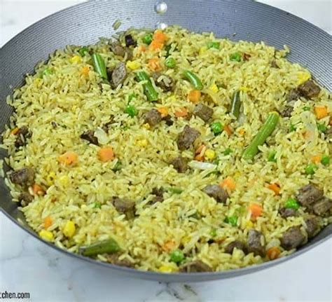 How To Make Nigerian Fried Rice At Home - Retake Again