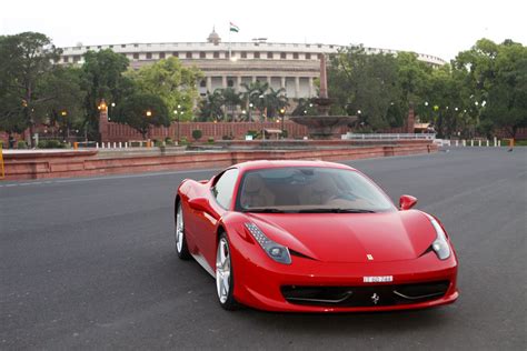 Ferrari opens dealership in India - Automotorblog