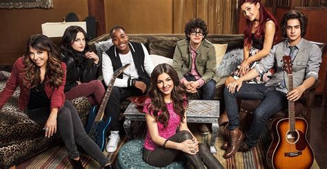 Victorious Season 4 - watch full episodes streaming online