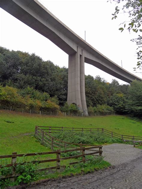 The Happy Pontist: Tyneside Bridges: 3. Byker Metro Bridge