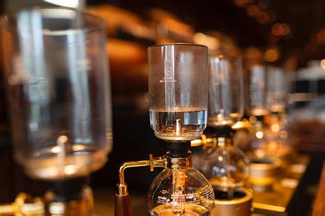 Japanese Vs. American Siphon Coffee Brewing Methods | Acquired Coffee