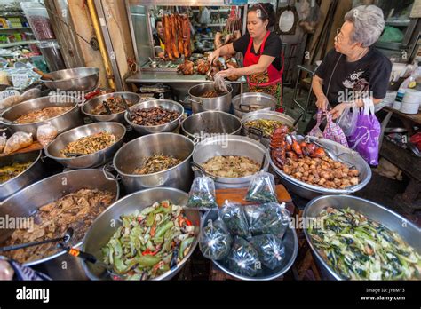 Bangkok street food hi-res stock photography and images - Alamy