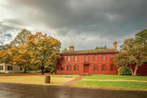 Peyton Randolph House in Stormy November Photograph by Rachel Morrison ...