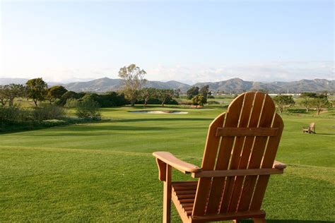 Olivas Links, Ventura, California - Golf course information and reviews.