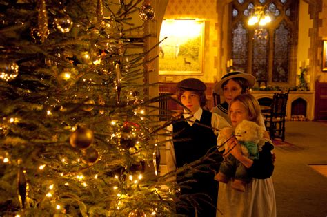 Treasure Houses of England: Christmas At The Treasure Houses Of England