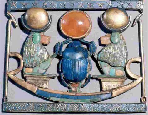 What does the scarab beetle symbolize in ancient Egypt? (amazing photos)