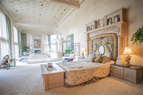 Flipboard: Average U.S. home could fit in master bedroom of $1.99M ...