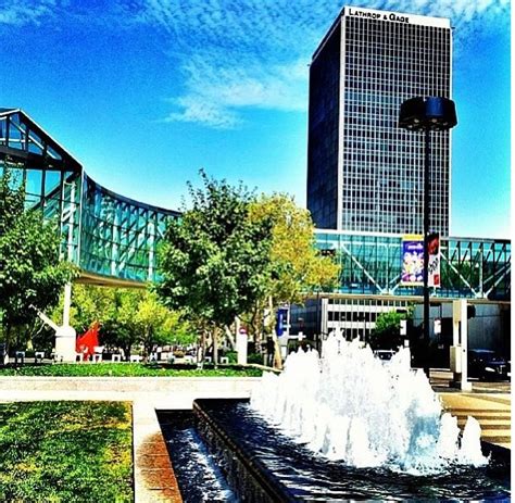 Crowne Plaza Kansas City Downtown | Kansas city downtown, Kansas city, Kansas city missouri