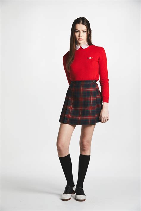 Plaid Pleated Schoolgirl Skirt – L'école Des Femmes