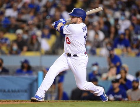 Dodgers: Max Muncy Discusses Where He Will Be Playing This Year ...