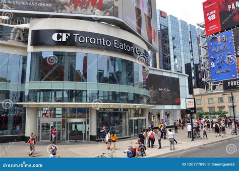 Toronto Eaton Centre editorial image. Image of shopping - 120777090