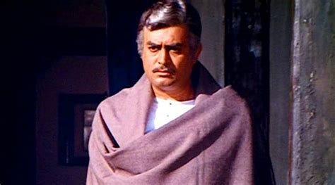 Sanjeev Kumar forgot Thakur had no arms while shooting the final scene ...