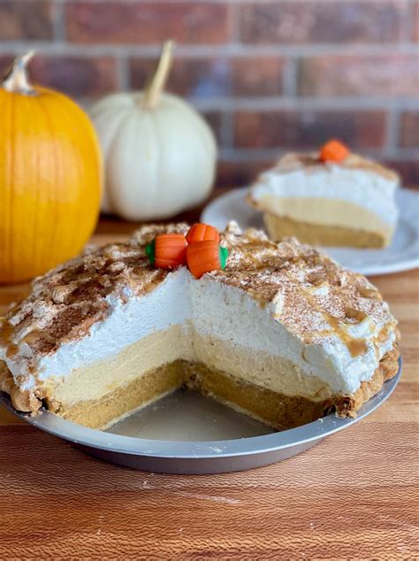 Triple Layer Pumpkin Cream Pie: a Bakery Recipe - Amycakes Bakes