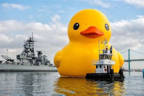 Giant Rubber Duck Will Take Over Toronto This Summer