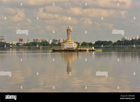 Buddha statue, Hussain sagar lake, Hyderabad, Telengana, India Stock ...