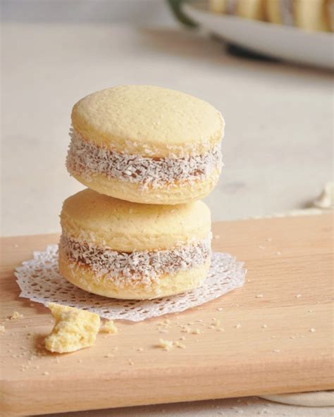 Alfajores de Maicena Fáciles y Deliciosos | Lucia Paula