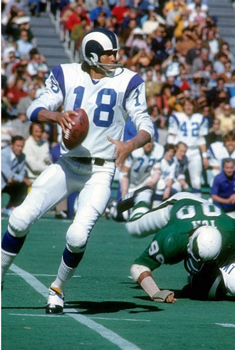 Rams QB Roman Gabriel, 1972 Rams at Eagles | Nfl football players, Rams football, La rams football